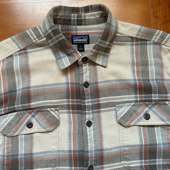 Patagonia Fjord flannel long sleeve button up organic cotton midweight shirt - Picture 2 of 9